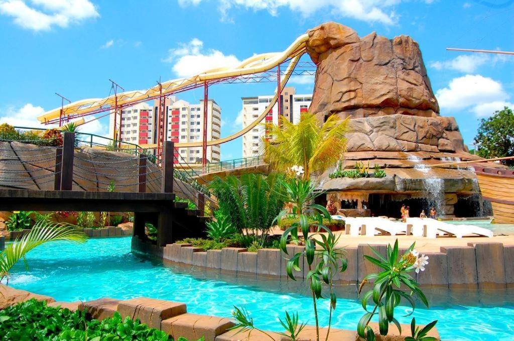 Piazza Diroma - Cortesia Park Diroma, Splash E Slide Калдас-Новас Екстер'єр фото