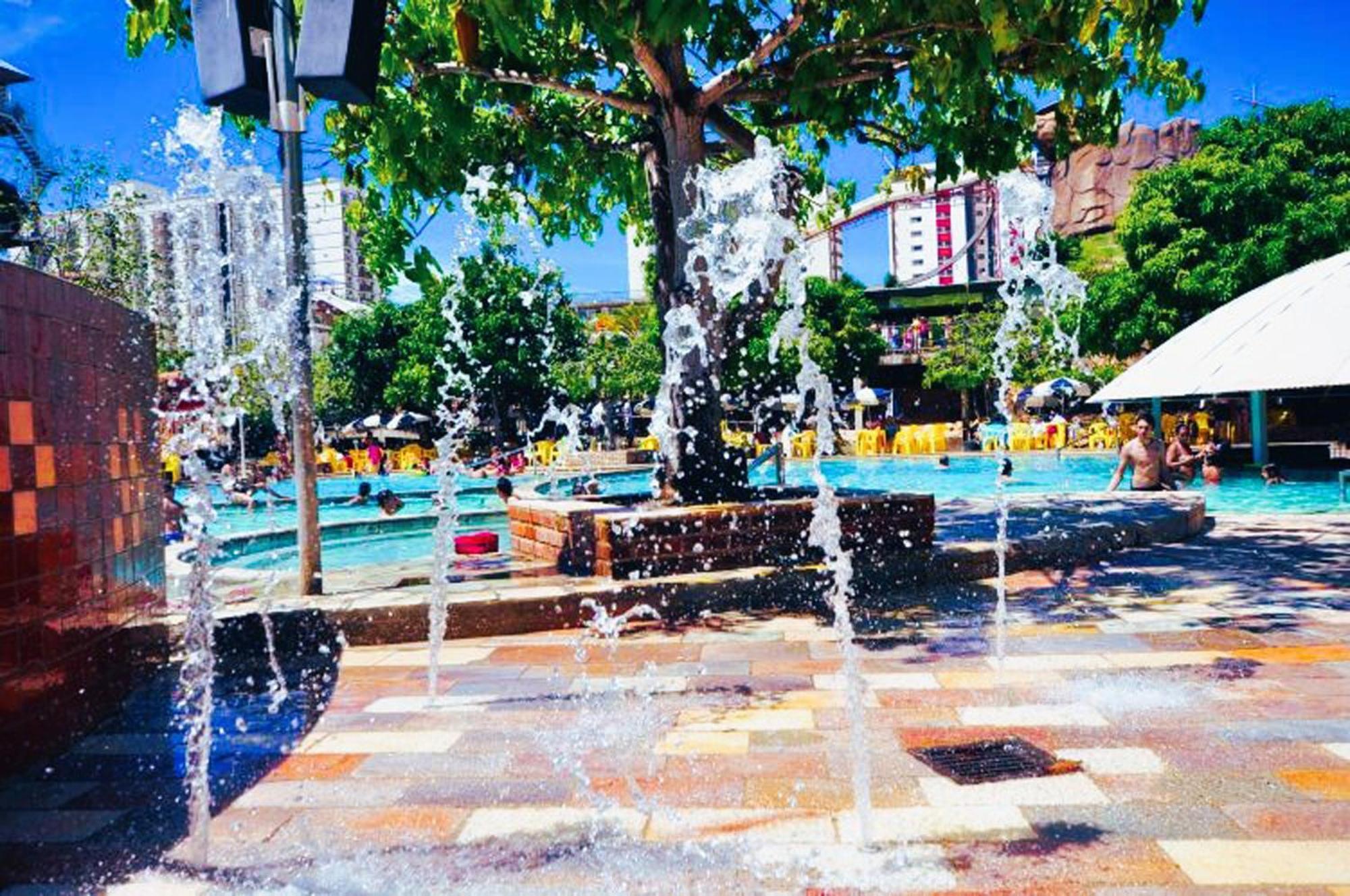 Piazza Diroma - Cortesia Park Diroma, Splash E Slide Калдас-Новас Екстер'єр фото